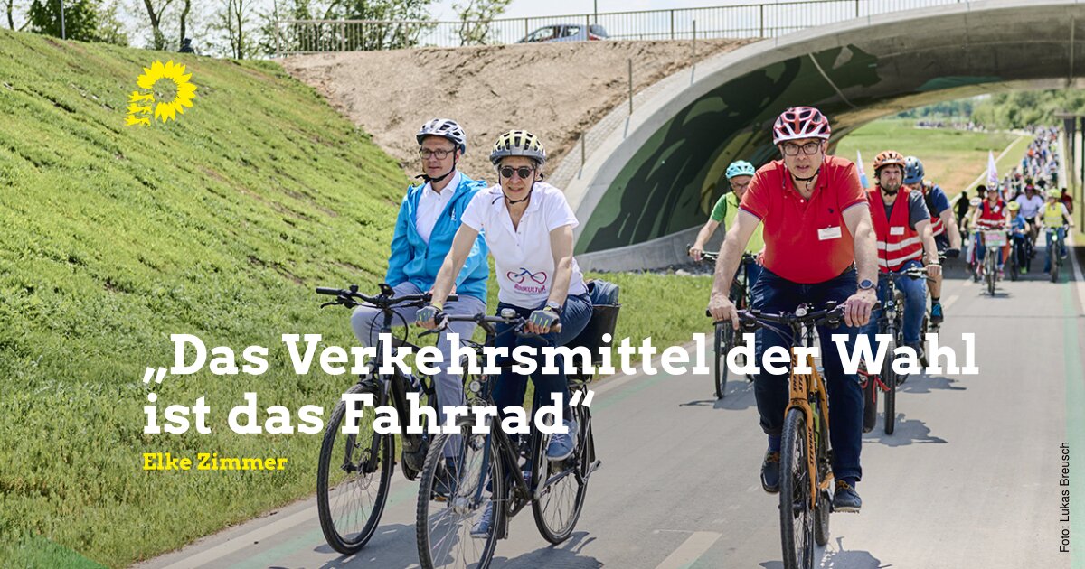 Elke Zimmer fährt Fahrrad beim Stadtradeln Mannheim